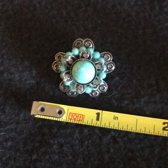 Turquoise and silver costume jewelry pin - Picture 1 of 3
